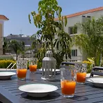 Modern Townhouse With Pool Minutes Center Hébergement de vacances *