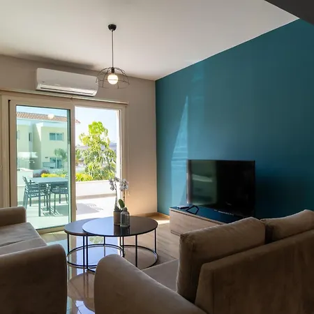 Feriehus Modern Townhouse With Pool Minutes Center
