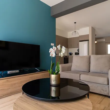 Hébergement de vacances Modern Townhouse With Pool Minutes Center Limassol