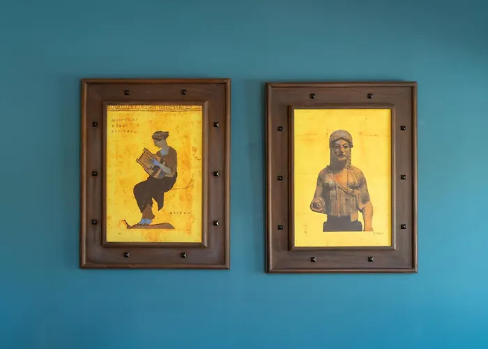 Modern Townhouse With Pool Minutes Center Lemesos