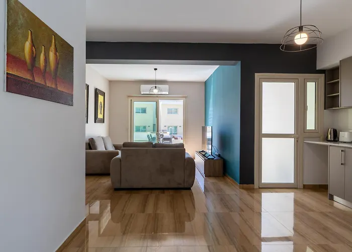 Prázdninový dům Modern Townhouse With Pool Minutes Center Lemesos