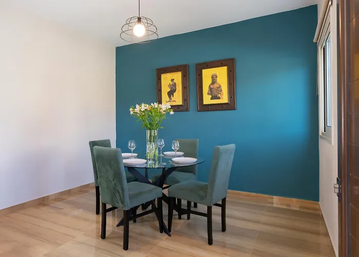 Prázdninový dům Modern Townhouse With Pool Minutes Center Lemesos