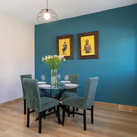 Dom wakacyjny Modern Townhouse With Pool Minutes Center Limassol